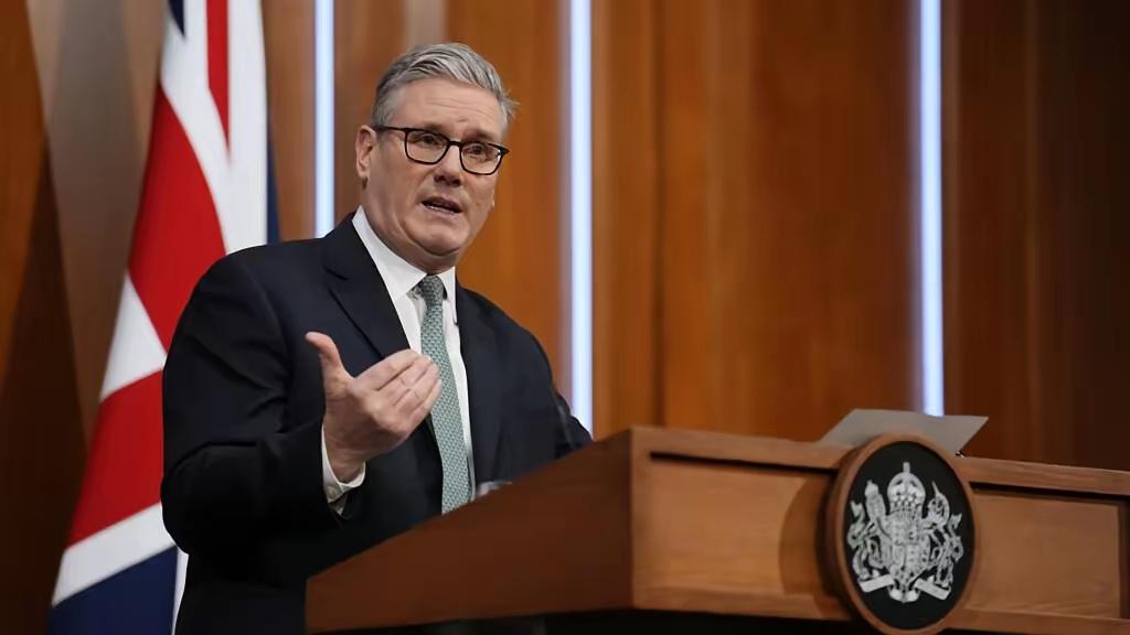 斯塔默访华4天，访日不足24小时，日本网友破防了！日程如此悬殊，日本网友破防