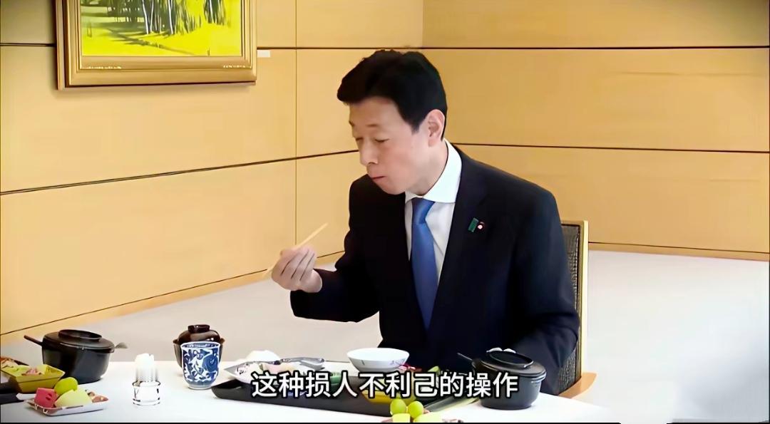 日本向大海排放核污水，中国不买日本水产，现在日本开始反击了。刷到这条新闻的时