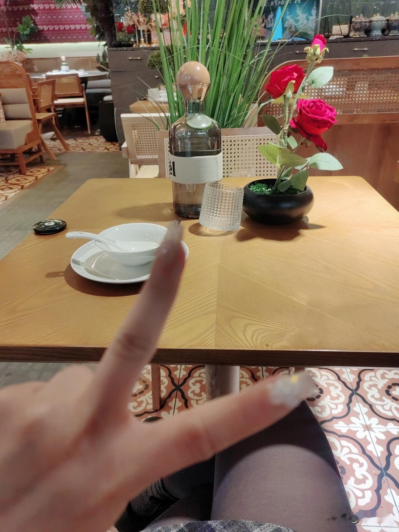 分享一张最近随手拍的照片早餐吃了吗[滑稽笑]