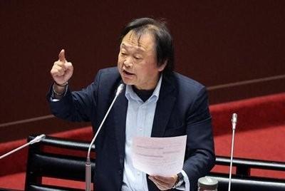 吴石、朱枫他们是在1950年被抓的。本来他们在国民党里做地下工作，结果被人告发了