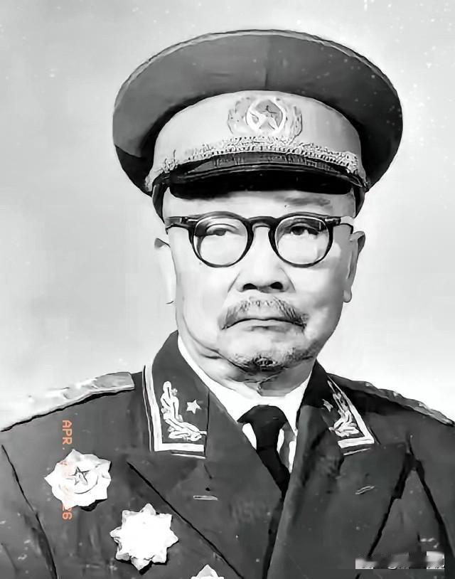 ​​​​特务头子缪庄林，借着去西安述职的空子，闯进延安，直接就跪在地上：“我来认