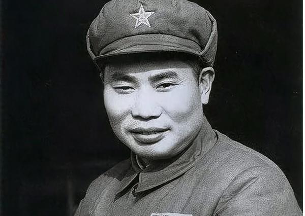 宁夏解放前，杨得志遇到一位“流浪汉”，对方喊声团长后痛哭不已。这事是194