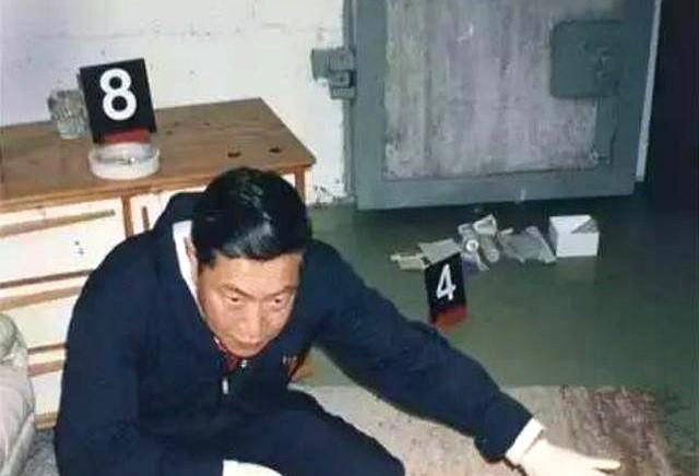 煮尸分尸2000片，技术落后到连DNA都测不了，凶手到底藏在哪了。南大碎尸案过