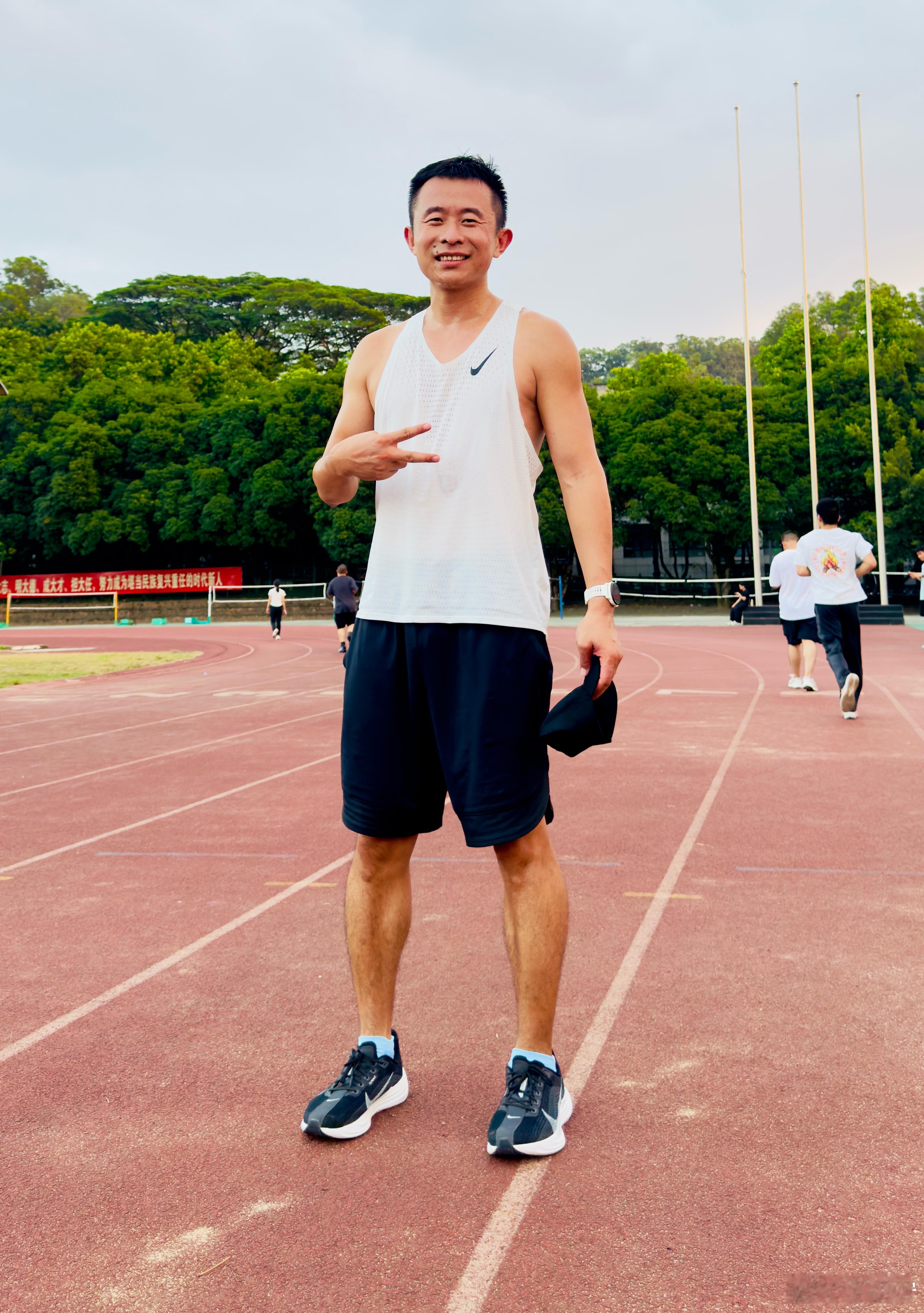 耐克最具性价比的全能跑鞋一定是飞马我的日常plog跑鞋测评跑鞋跑步鞋​​​