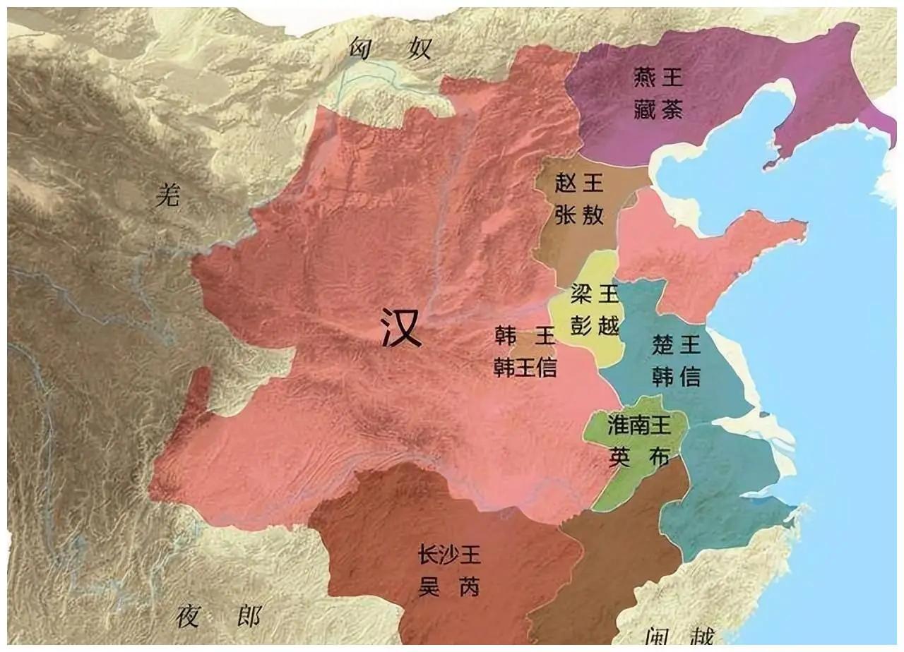 汉代七国之乱从爆发到平定，前后时间极短，朝廷的应对早有布局。腰斩晁错那天，汉