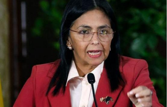 委代总统走马上任，特朗普下达三条命令，要求对中国“卡脖子”？委内瑞拉代总统刚