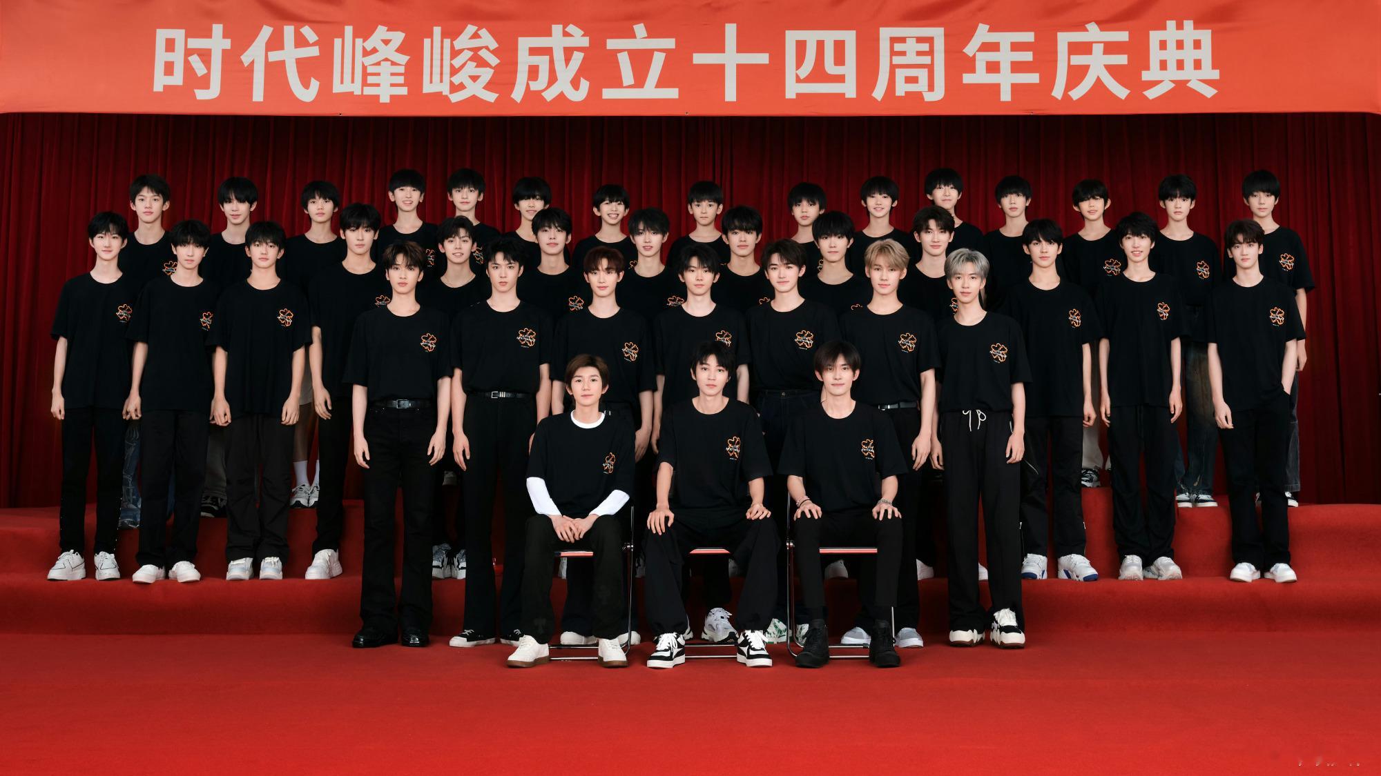 一想到现在有些韬奋的人还没这坨狗粪公司出生的早我就觉得很夸张其实我以前是很介意