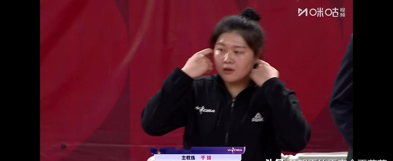 赛前双方的外援配置差得挺多，山西这边带着三外援的优势，四川却只有单外援出战，上半