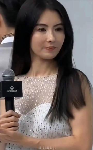 张柏芝身材最近发福，难道是又怀上了？​​​