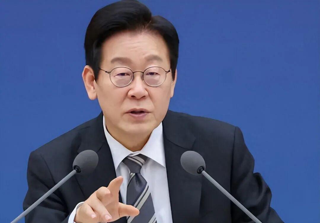 驻韩美军司令对华大放厥词，中方一句话说到李在明心坎上 驻韩美军司令布伦森最近