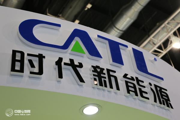 宁德时代于新能源领域优势显著。它不盲目随波逐流，坚定秉持技术与创新理念，凭借五大