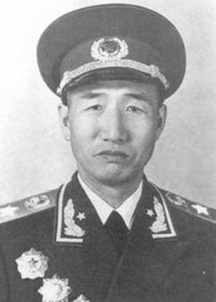 1944年，原红四方面军高级干部在会议上当众问毛主席：为何我们四方面军的总指挥徐