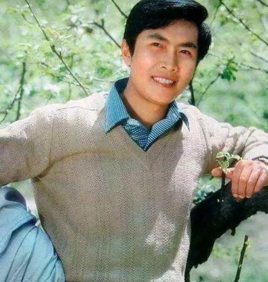 以前，后村有个小伙子，去相亲，本来是相姐姐的，姐姐没想中，倒相中了妹妹（妹妹比姐
