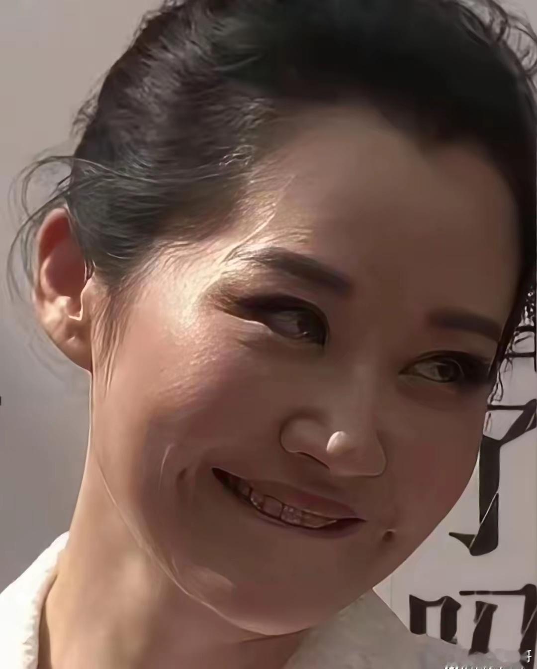 56﻿‎⁠岁许晴⁠生图曝‏光﻿‌，⁠‌⁠没开美颜‌﻿也没加滤镜，⁠⁠真实⁠⁠状态