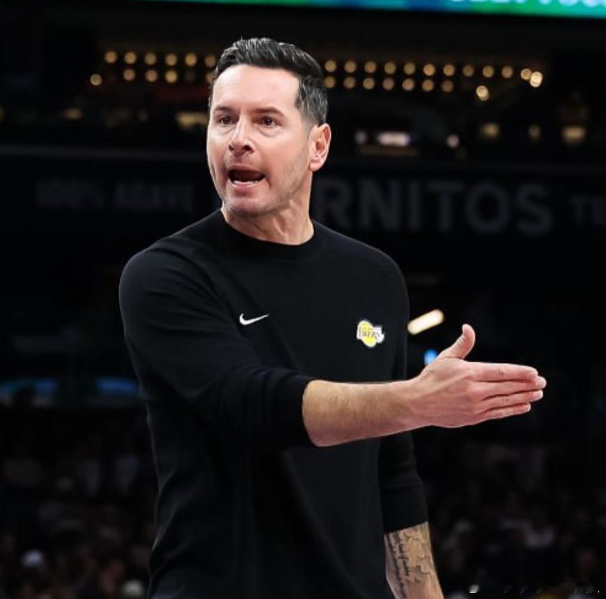 雷迪克公开批评了自己的一名球员：“前几天我们队里有个出场机会不多的球员，在比赛中