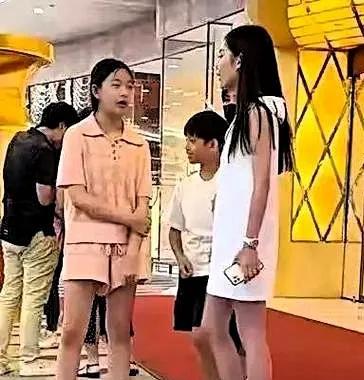 马筱梅解释不带孩子回北京原因，称尊重孩子意愿和现有生活模式原来姐弟俩经常在台中