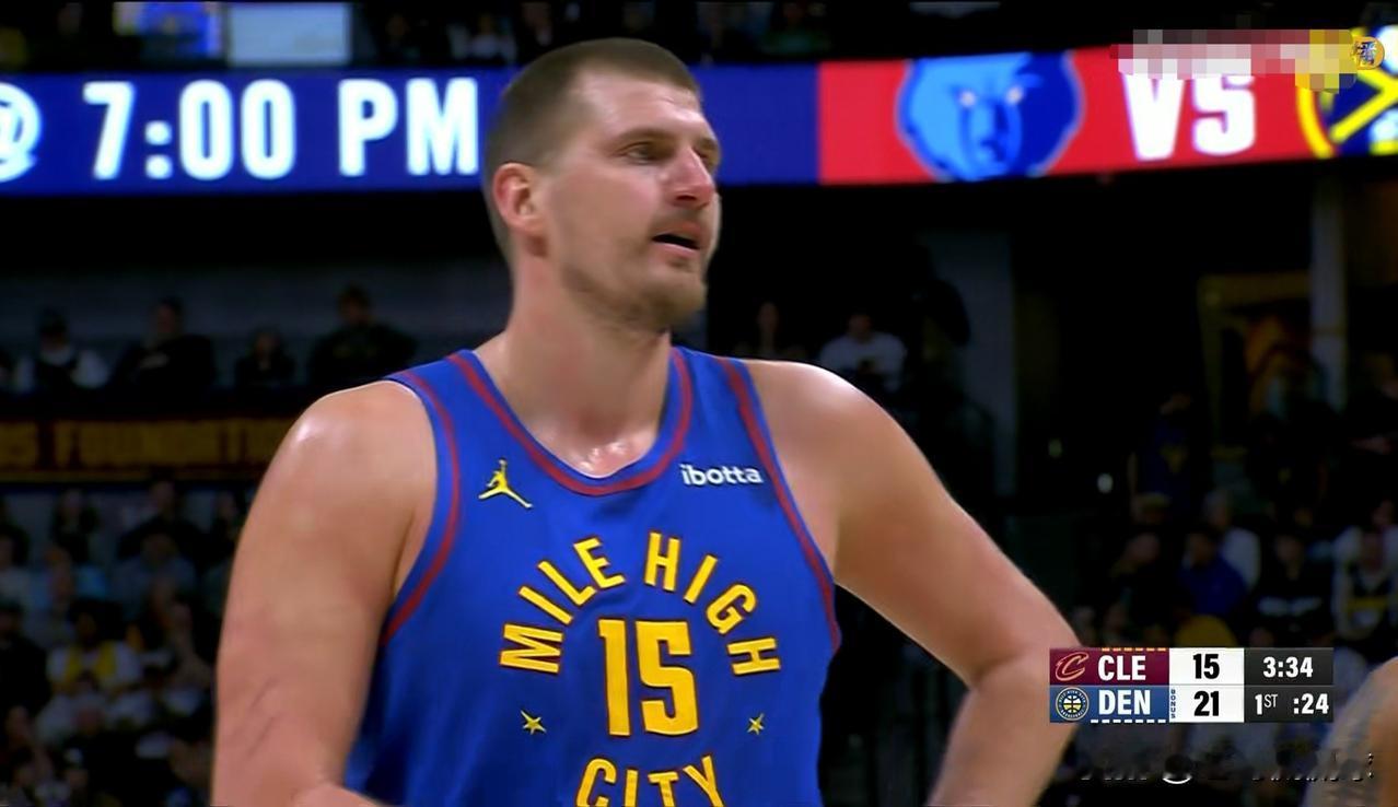 掘金超级球星约基奇再也不嚣张了！在今天掘金主场以117：119惜败于骑士的比赛中