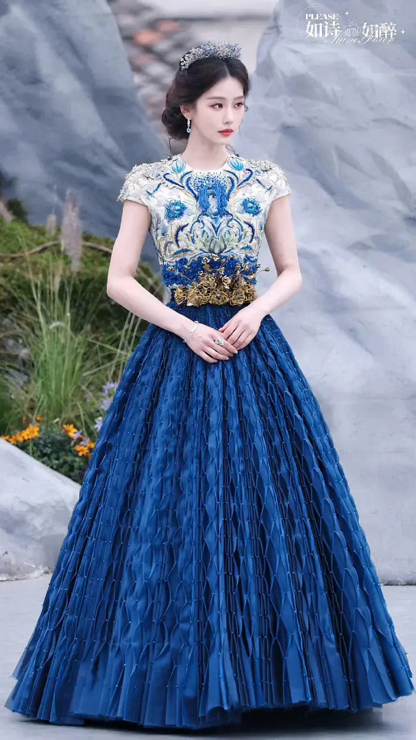 已经不知道是刘诗诗像白鹿还是白鹿像刘诗诗了