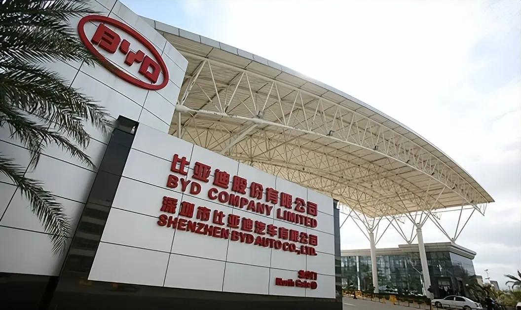 是比亚迪做得越来越好了，还是高校越来越务实了？高校校园里慢慢刮起了比亚迪风，高校