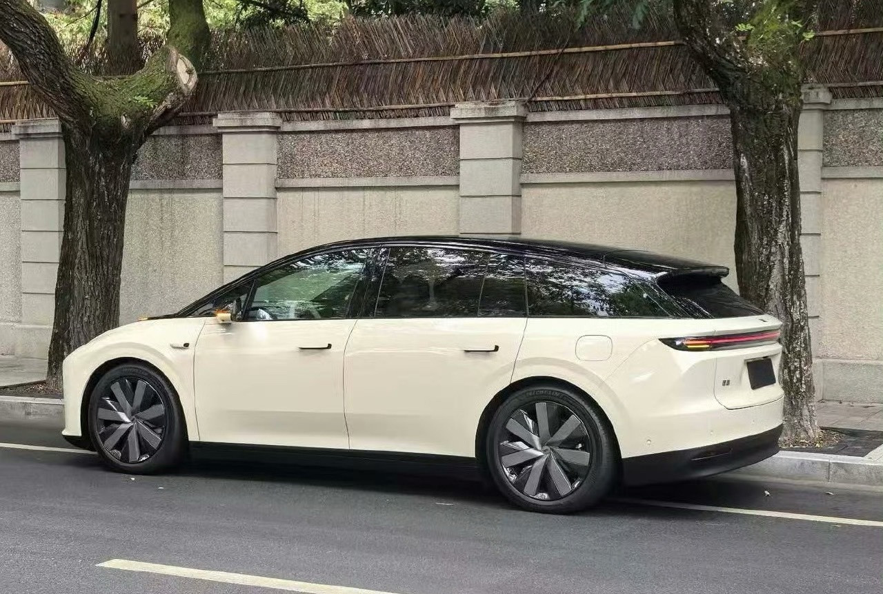 理想i6如果能复刻L6上市的火爆，那理想纯电就是真的稳了，量上去了，前期一切努力