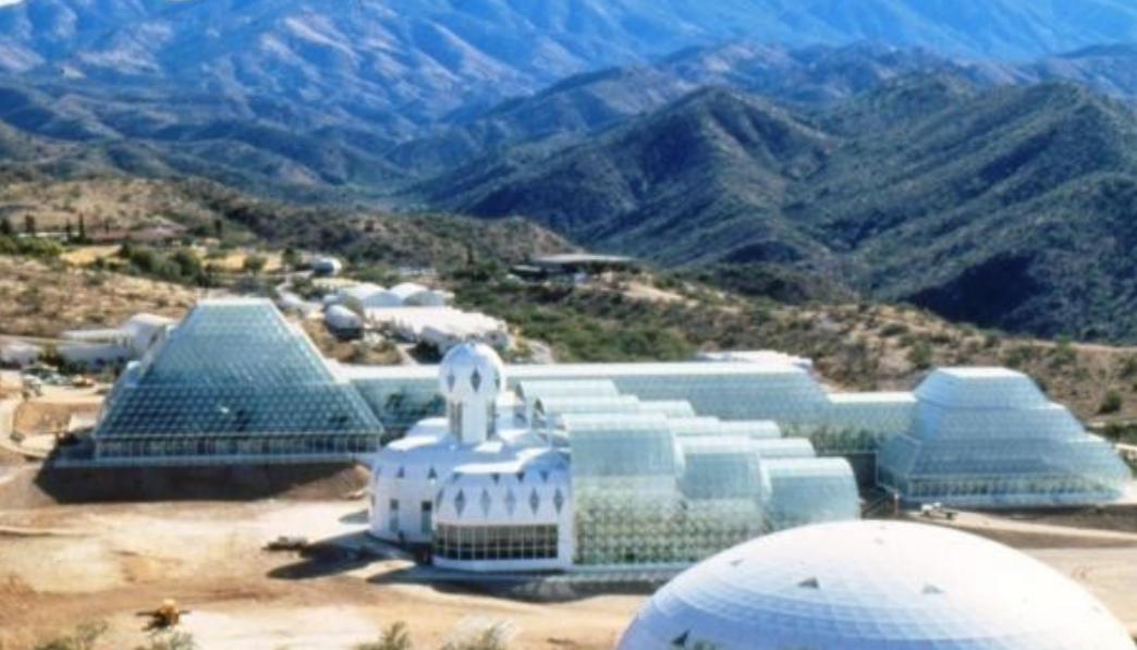 “迷你地球”崩塌记：1991年封闭实验中的生存危机与生态启示