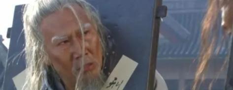 1390年，朱元璋要杀李善长，李善长扑通一下跪倒在地：“我都76岁了，还能干什么