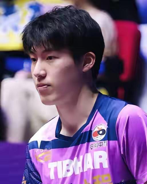 温瑞博如果能战胜雨果的话，他将获得这四样东西！第一，他可以获得两万美元的奖金，相