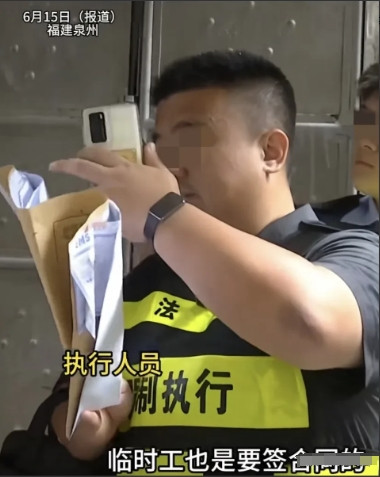 福建泉州，罗女士在餐饮店打工，老板拖欠她5500元工资，罗女士多次讨要都没结果，