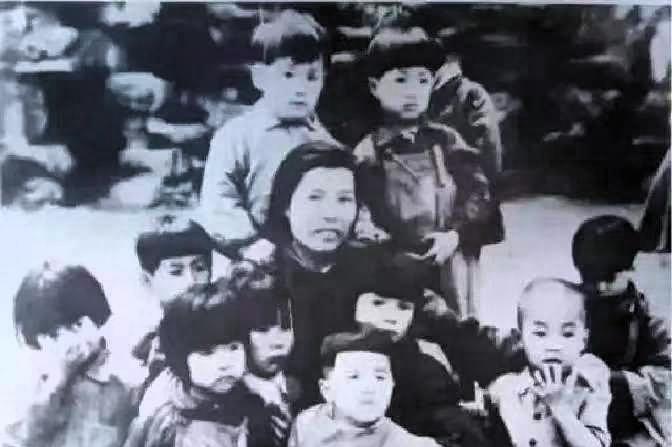 1986年10月7日，刘伯承在北京病逝。他临终前对妻子和孩子说：“杀害小华北的凶