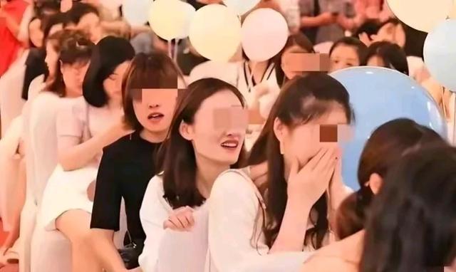 说实话，现在的大龄剩女真的不那么吃香了，人们对大龄剩女的感觉是高不可攀，所以大龄