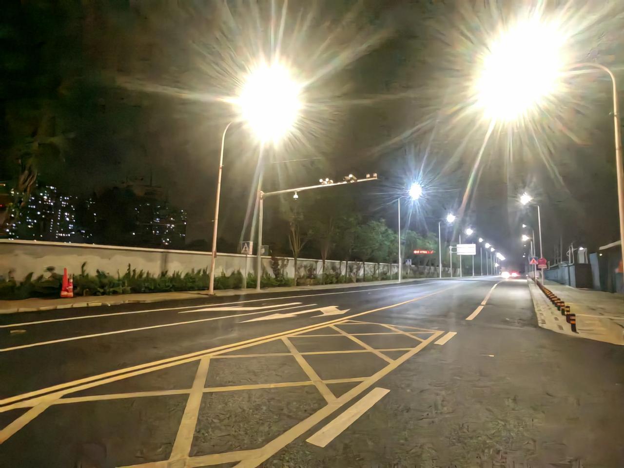 春节上秤，体重减了2公斤，现在隐隐有腹肌了[捂脸哭]。开始跑步的初心是健康，是要能