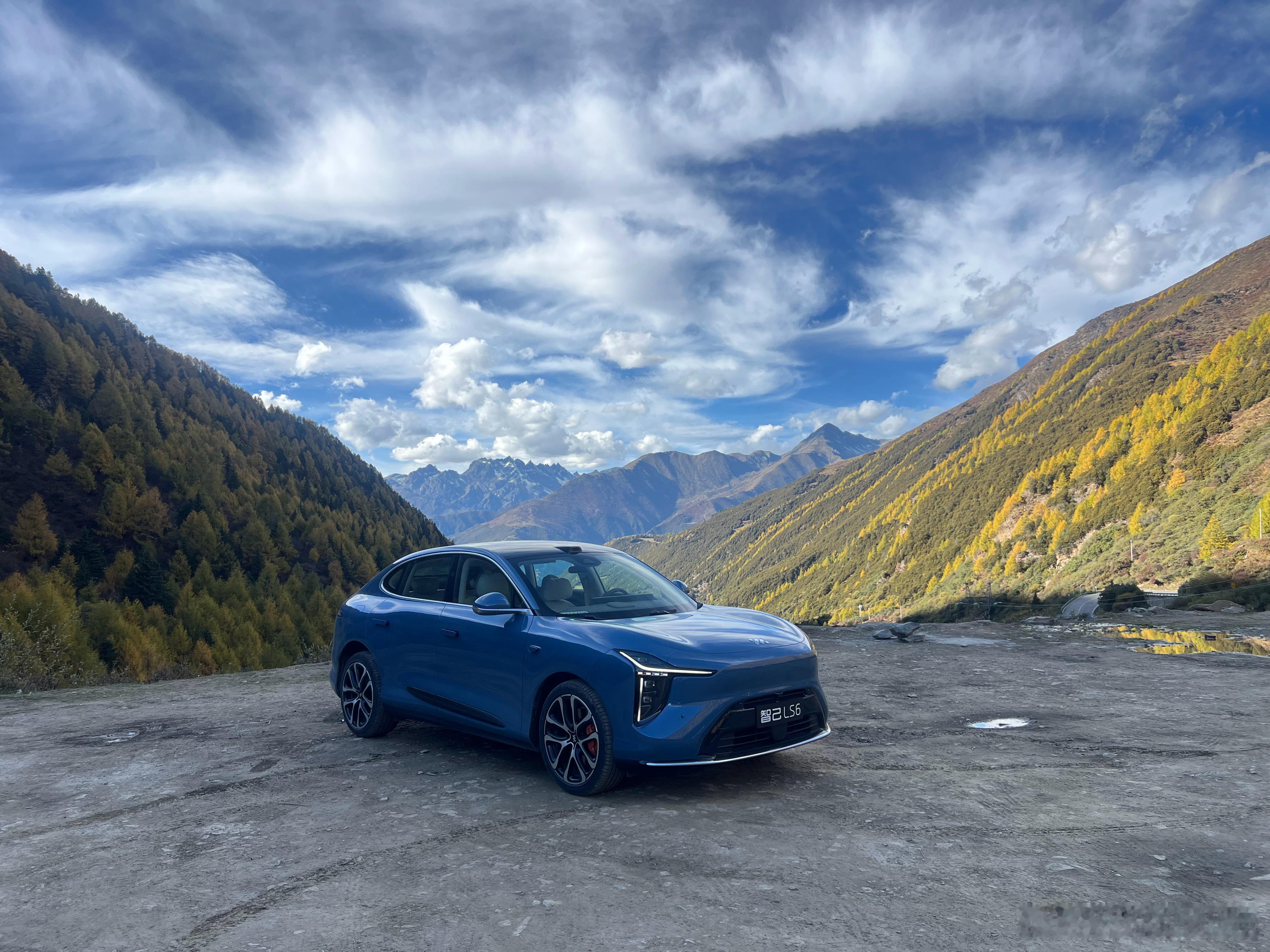 这两天开智己LS6增程52MAX去了趟阿坝，全程随意开，跑了642公里回到成