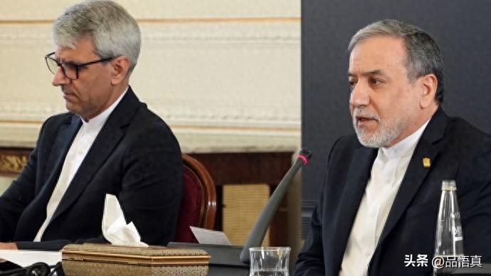 暂停5天换“政权更迭”？特朗普与伊朗各执一词，美国到底在跟谁谈判？特朗普高调