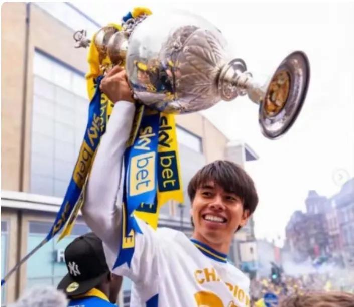 又一个坏消息，日本中场田中碧下赛季就能踢上英超了！在日本国脚三笘薰连续第二个赛