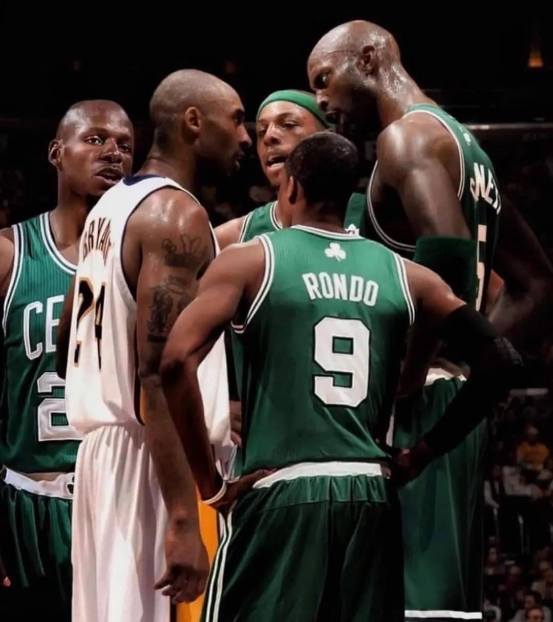 前NBA球员皮蓬近日在社交媒体上晒出一张科比对峙皮尔斯、加内特、雷-阿伦、隆多的