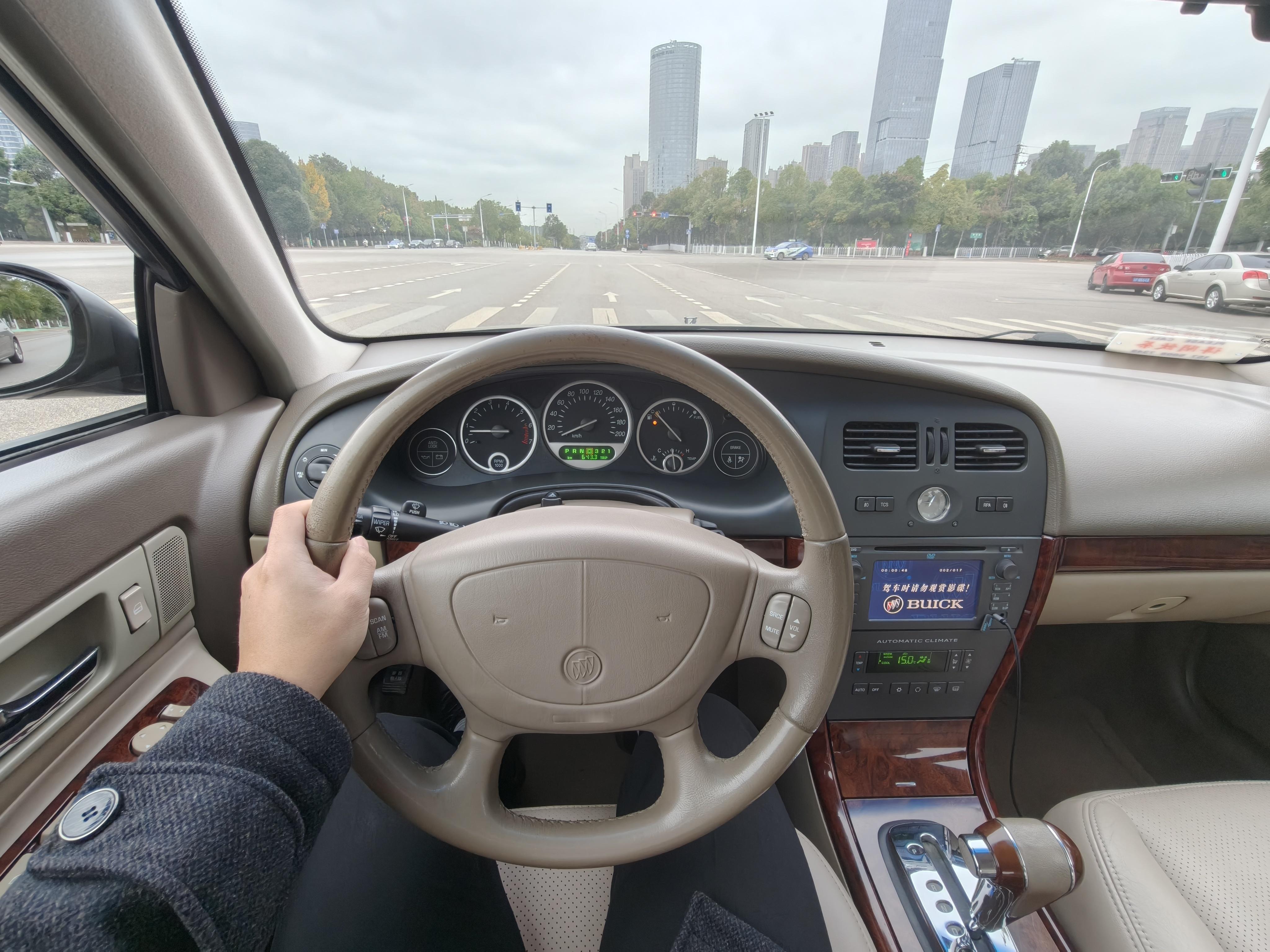 转眼间又到周末了，“高消费”一下，这箱油跑了674.5km，消耗66.82升，油