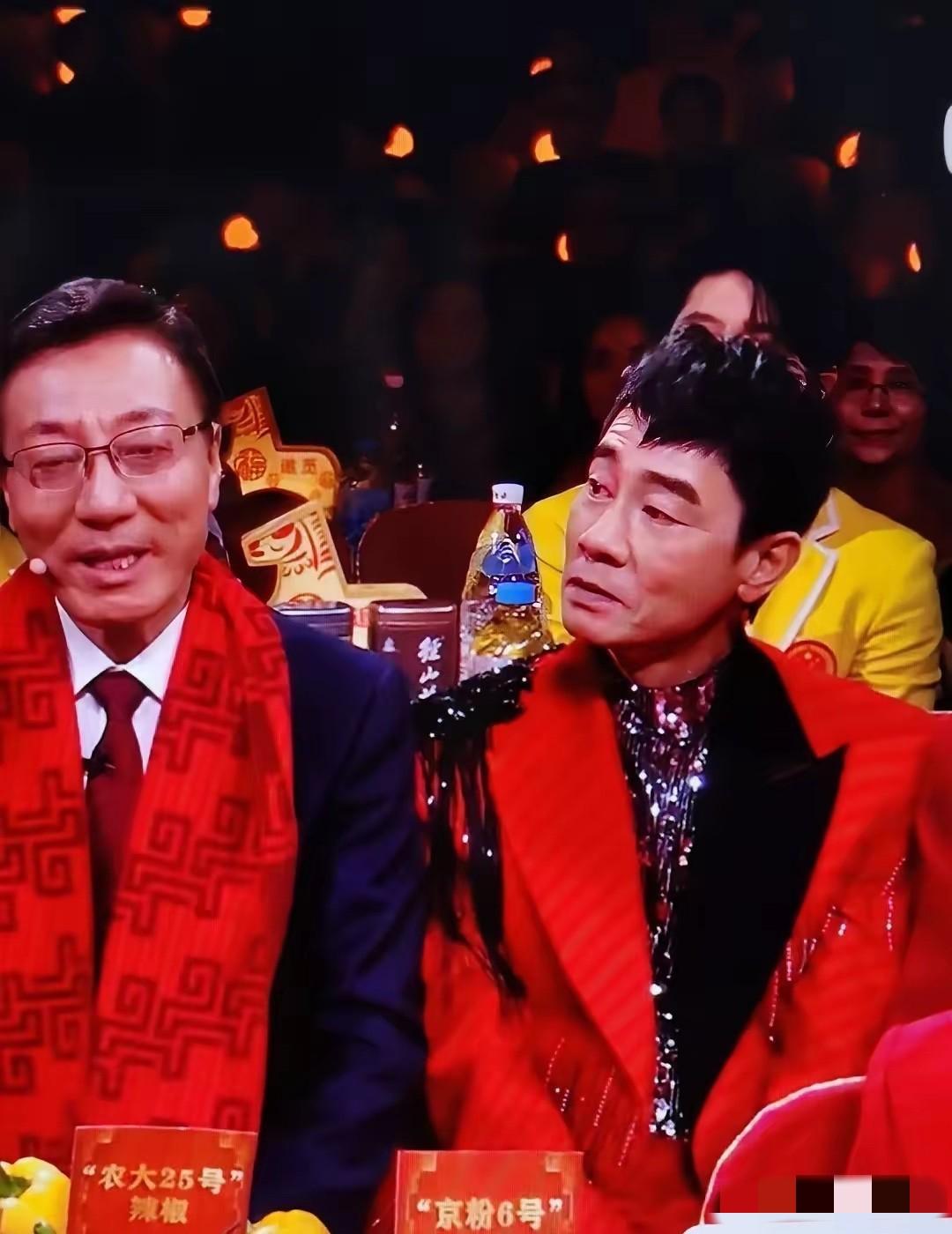 陈小春现在估计挺感慨的。他怎么也不会想到，坐在春晚观众席，听到粮食产量创新高