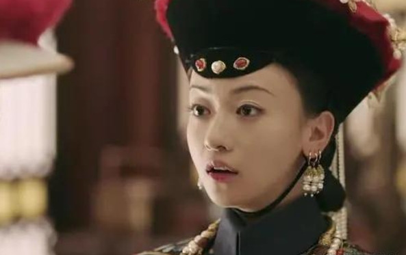 那年，《延禧攻略》爆红，乾隆选秀时的槽点，被仙人跳后无奈委屈的小眼神等等小细节，