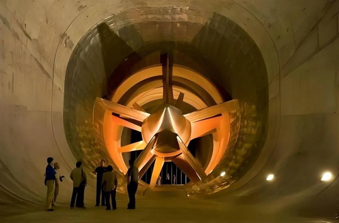 为啥西方国家的高超音速导弹全搞不成？答案就一个，最关键：他们没有搞顶尖高超音速导