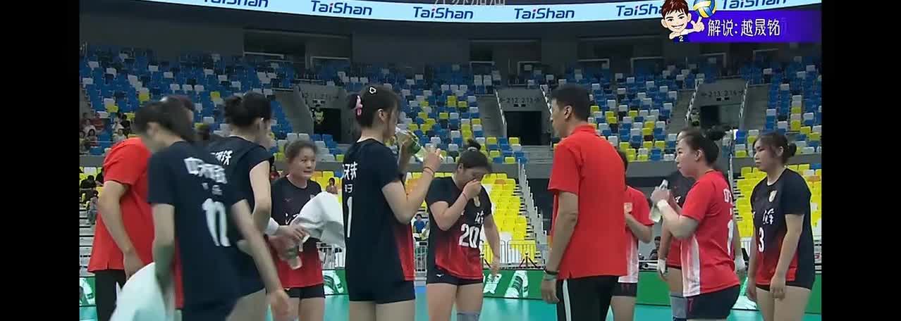 全锦赛5-6名排位赛，江苏女排第一局23-25负于福建女排。双方打的不快
