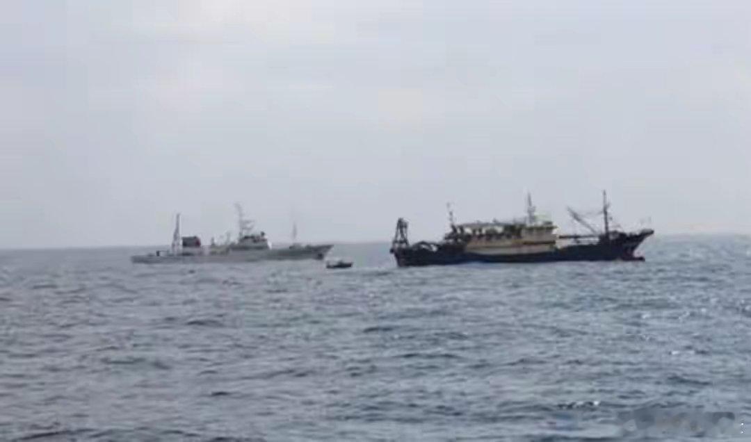 沉默24小时，林剑一锤定音，中国渔民被日本抓走，石破茂踩下刹车中国渔船被日本强行