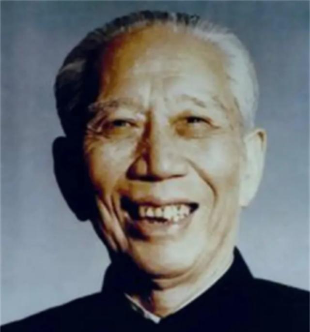 1993年3月12日，开国上将王震在广州逝世，引人注目的是，中央在评价王震将军的