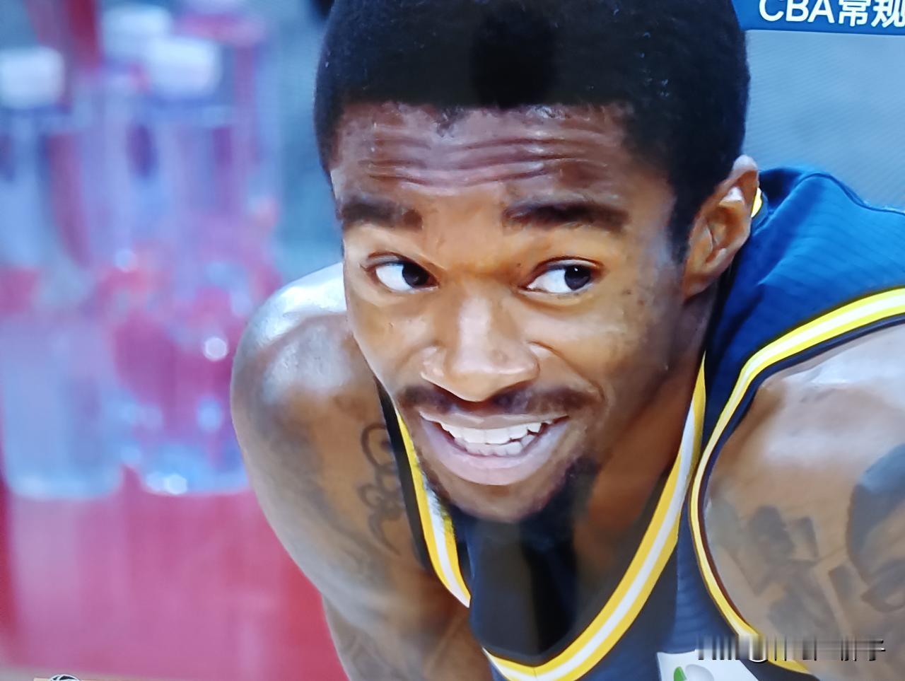 山东男篮虽然昨晚输给了广东队，裁判虽然对广东队的过度防守还有照顾不周的地方，但