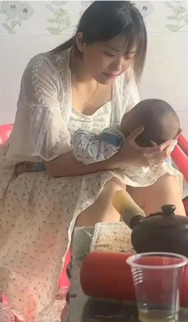 小姨子才住一周就要回去了，小宝好像有点舍不得！