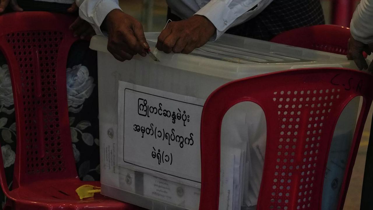 【缅甸大选投票：一场军方导演、邻国观望、民众沉默的政治剧本】缅