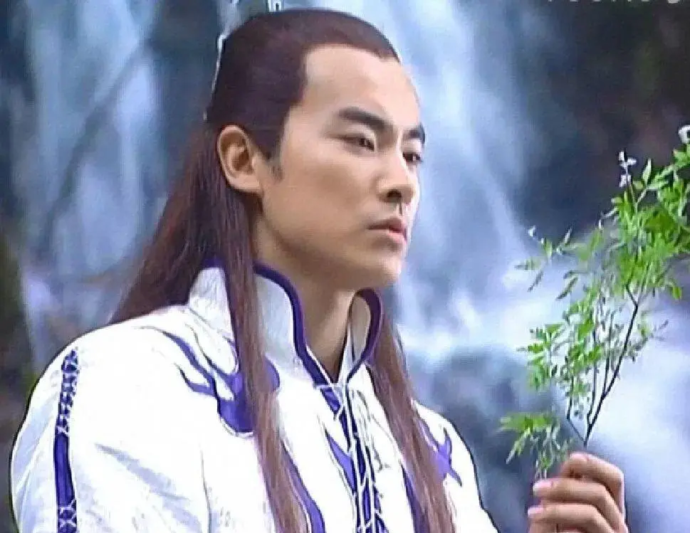 《<em>萧十一郎</em>》里饰演“连城璧”的余波，当年在北京花光所有积蓄260W，买了2套破旧