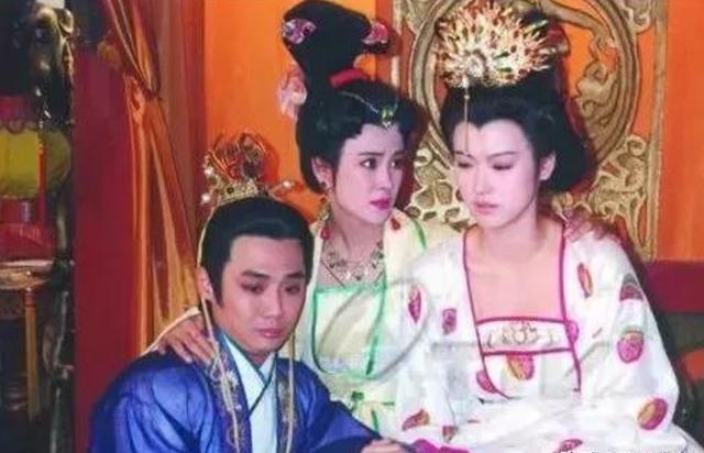 李世民娶仇人之女为妃，20年后儿子谋反被杀，他抱着尸体哭：怪我。咱先把这事