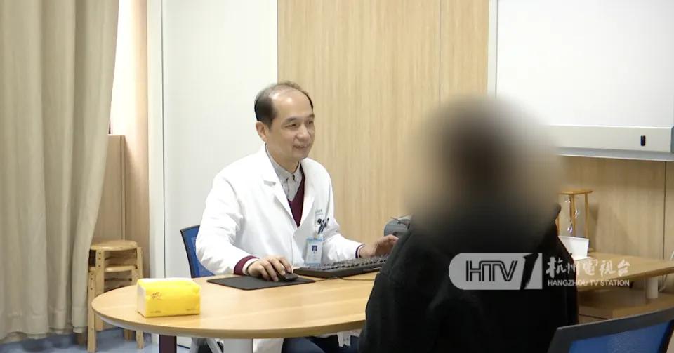 杭州刚发生这桩事，像一桶刺骨的冰水，狠狠浇在了那些“望子成龙”的家长心头。故