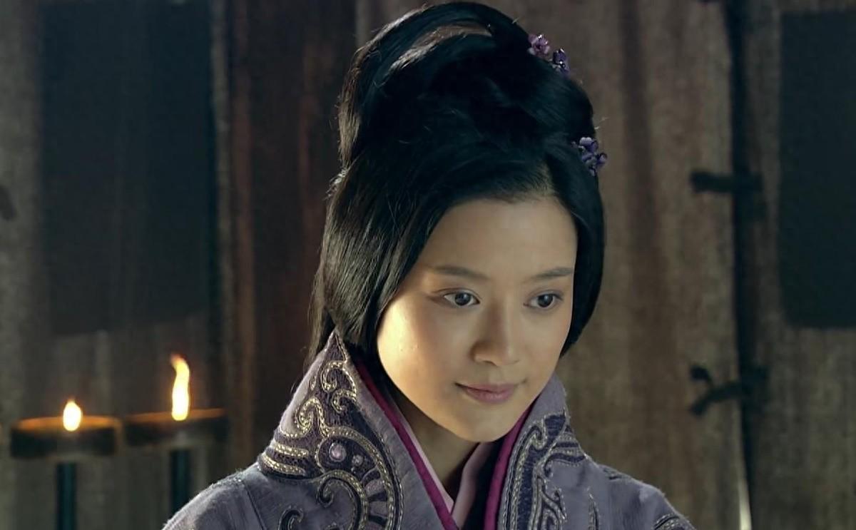 刘邦死前，给戚夫人留了三道保险。第一道：御史大夫亲自给她儿子当宰相。第二道：临终