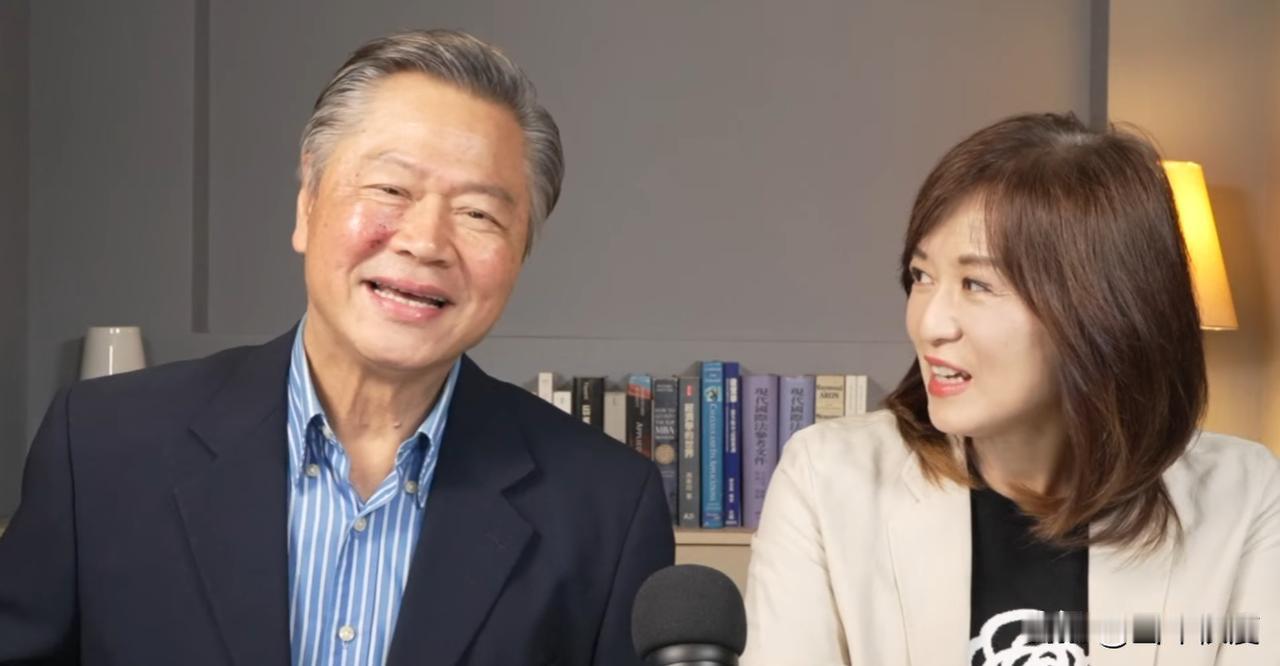 琴姐今日特别提到了赖岳谦教授的脸：话说很多人关心赖岳谦教授的脸啊，赖教授你要不要